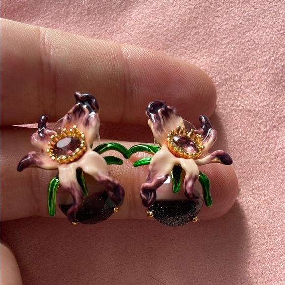Les NEREIDES Floral Enamel Earrings with Gold Accents - Picture 1 of 4